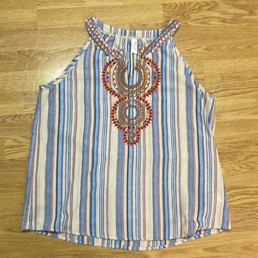Sleeveless Embroidery Top with Stripes